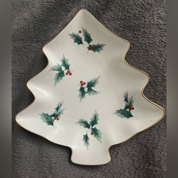 Mikasa Christmas Tree Holly Berry Bone China Candy Dish. - Picture 1 of 2